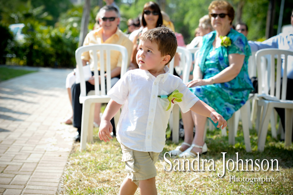 Best Paradise Cove at Buena Vista Watersports in Orlando, Florida wedding photographer - Sandra Johnson (SJFoto.com)